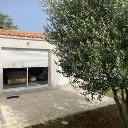 ヴィラ A L'ombre Des Acacias Les Sables Vignier